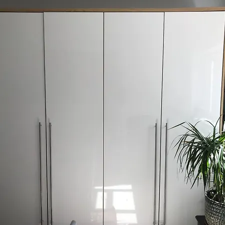 Cozy Double Bedroom In Stunning Bungalow On River Thames - Near Thorpe Park/Royal Holloway University/20Mins From Heathrow Staines-upon-Thames Exterior foto